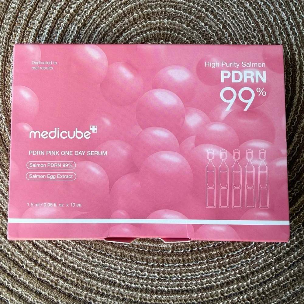 NEW MEDICUBE Salmon Pink PDRN 99% Revitalizing Ampoules - Intensive Skin Serum